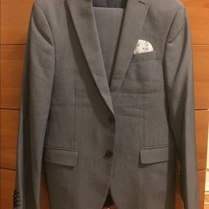 Zara Suit like new 38